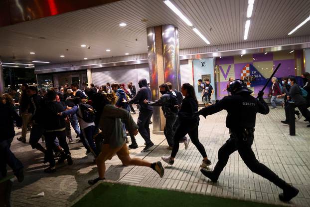 Spanish unions call a general strike in solidarity with Palestinians in Gaza, in Barcelona