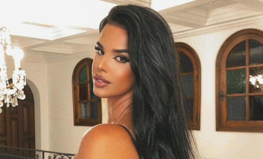 Pogledajte rijetke fotke Ivane Knoll u tangicama bez filtera