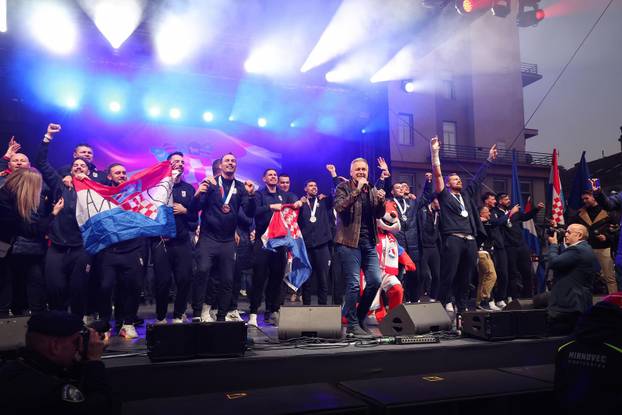 Zagreb: Marko Perković Thompson nastupio na svečanom dočeku hrvatske rukometne reprezentacije