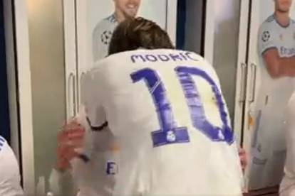 VIDEO Modrić grlio suigrače u svlačionici, zastao kod jednog i poljubio ga: Odigrao si vrhunski