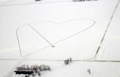 Napravio srce od gnojiva od 800 m za Valentinovo