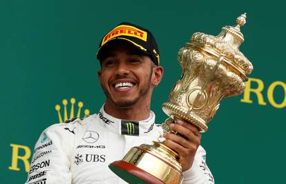Lewis Hamilton u Mercedesu još minimalno dvije godine...