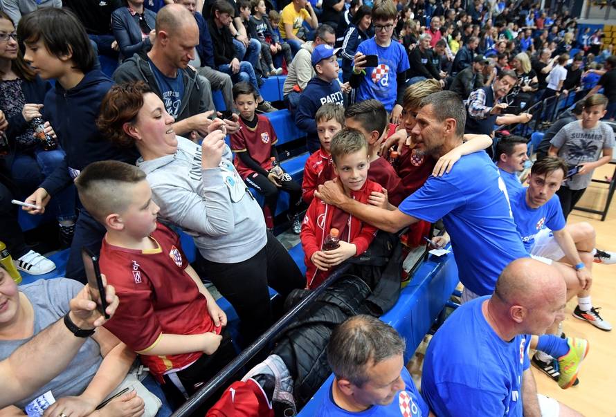 Dinamove legende i ikone HNL-a odrÅ¾ale nogometni spektakl u Ciboni