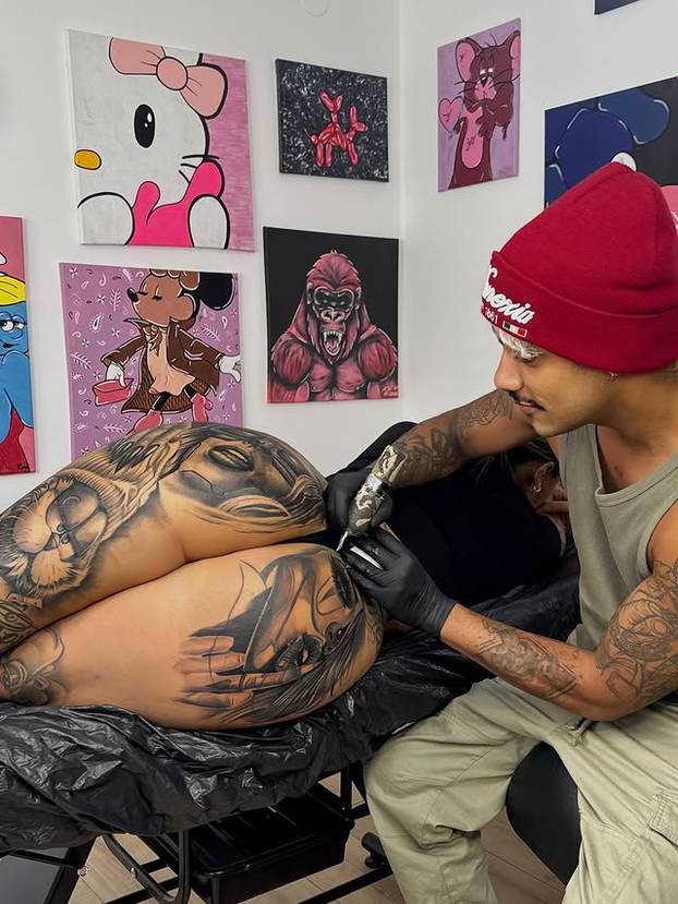 FOTO Od Hrvatske do svijeta: Svi žele da ih Marina tetovira