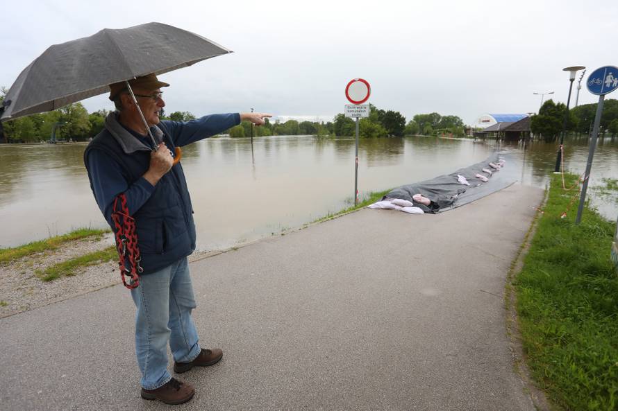 Karlovac: Izvanredno stanje na rijeci Korani