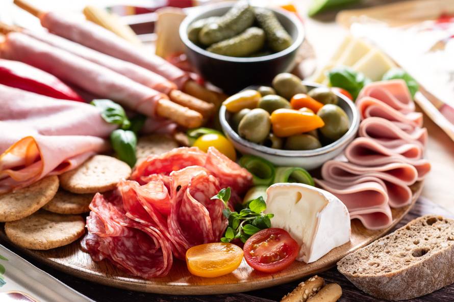 Pik naresci. Različito isti. Preko 400 milijuna narezanih šnita