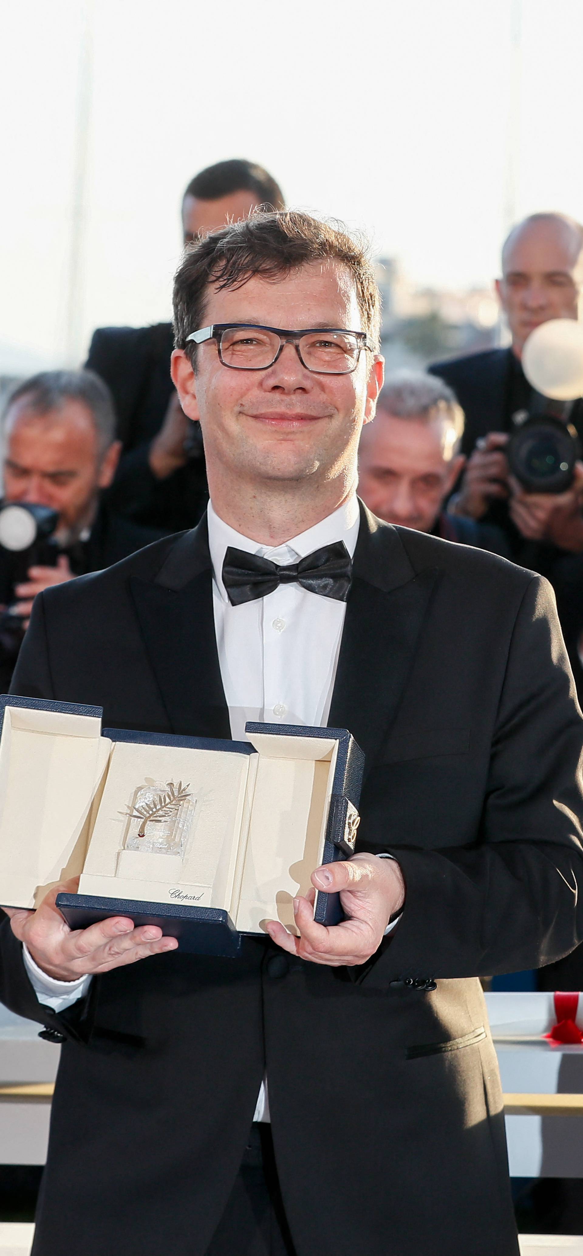 Photocall des palmes lors du 77ème Festival International du Film de Cannes au Palais des Festivals à Cannes