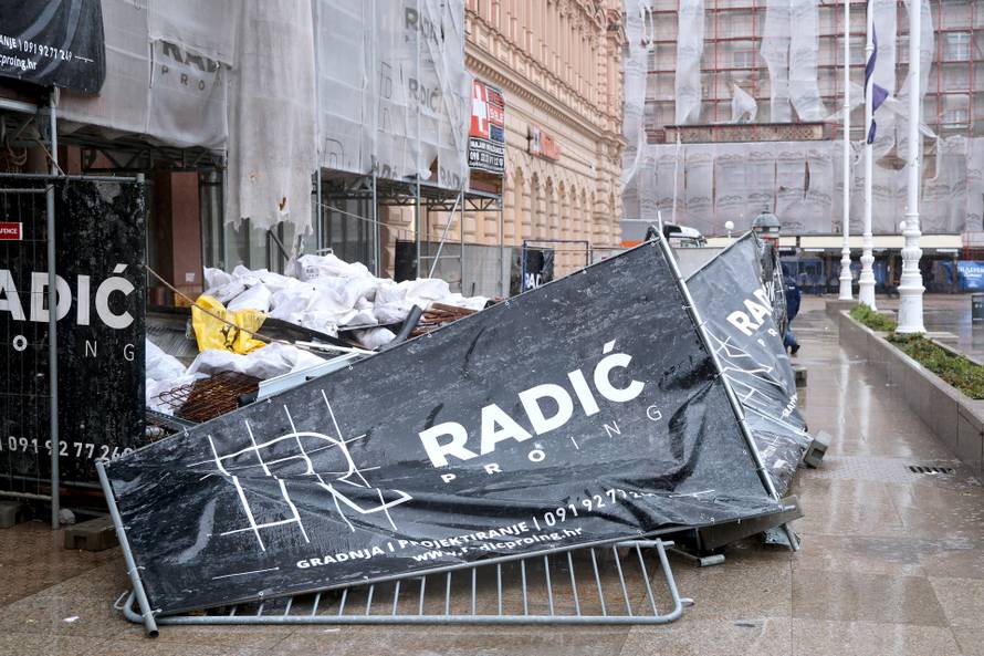 Zagreb: Olujni vjetar ne prestaje, centar grada u kaosu 