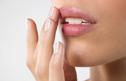 Domaći piling: Odličan način da se riješite ispucalih usana