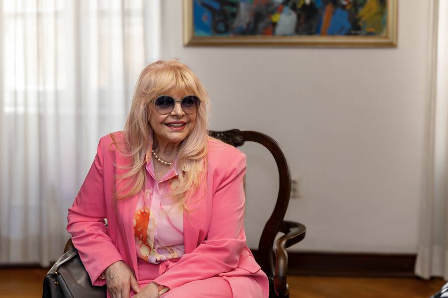 Hanka Paldum na prijemu kod Grbina: Pogledajte njihov susret