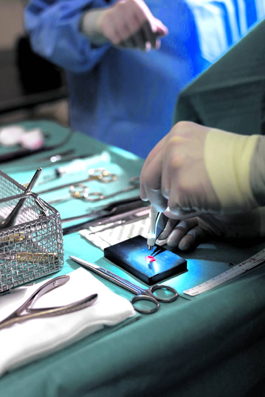 Revolucija u ortopediji: 'Hrvati, od nosa ću vam raditi koljena!'