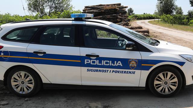 Pijani Finac i Estonka napali policajca, njega prijavili kazneno, a nju prekršajno