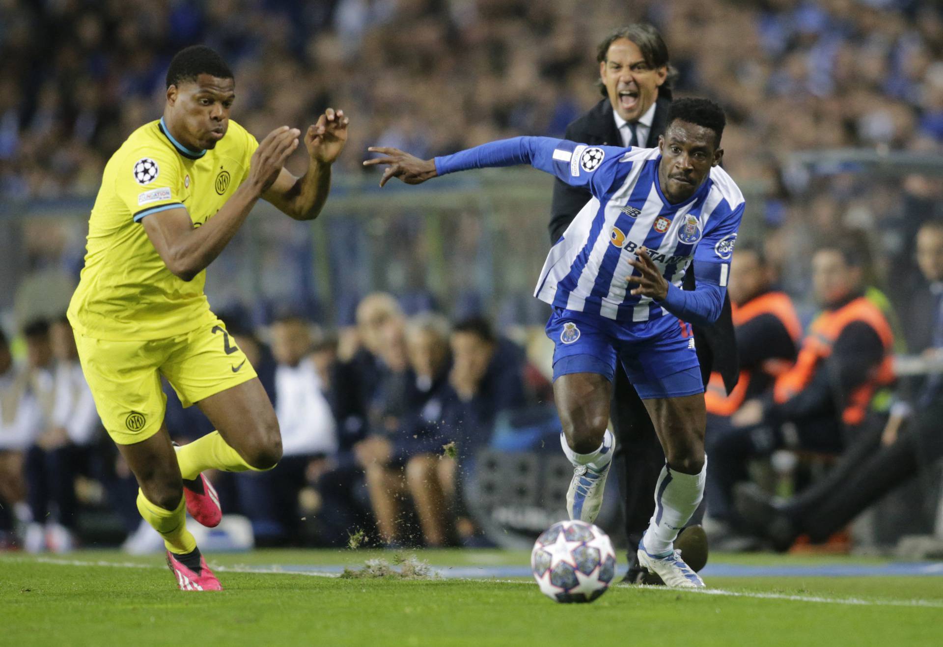 Champions League - Round of 16 - Second Leg - FC Porto v Inter Milan