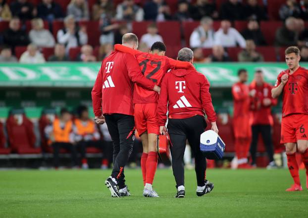 Fussball, Herren, Saison 2024/2025, FC Augsburg - FC Bayern München, Bundesliga, WWK Arena