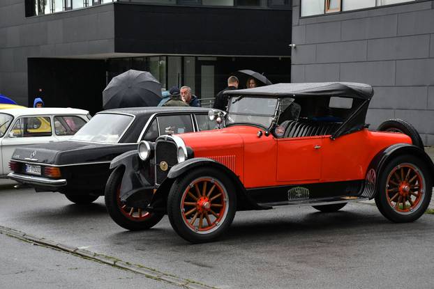 Međunarodni oldtimer susret u Slavonskom Brodu
