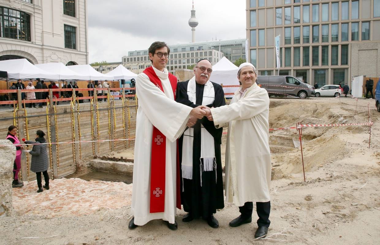 U Berlinu počela gradnja zgrade u kojoj će biti džamija, sinagoga i crkva: To je mjesto tolerancije