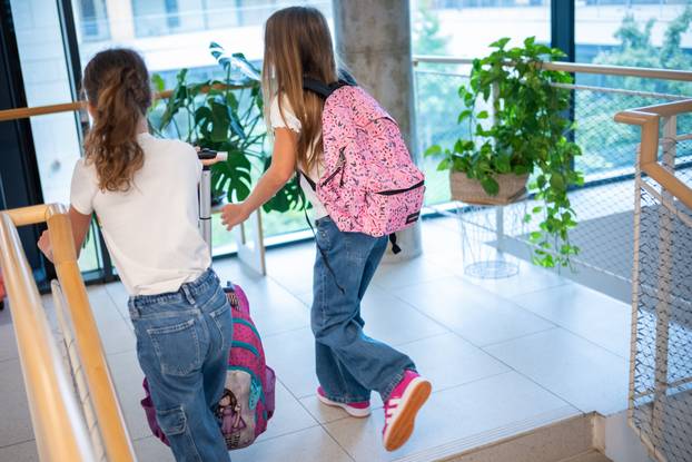 Zagreb: Prvi dan nove školske godine u OŠ Središće