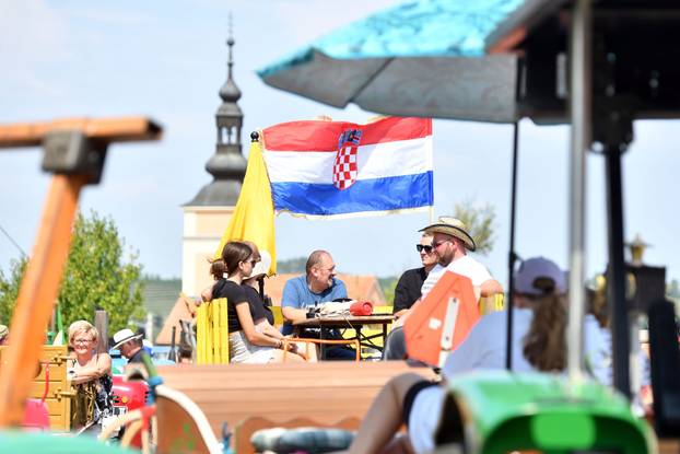 Sveti Urban: Međunarodni traktorski rally na štrigovskim vinogradima 