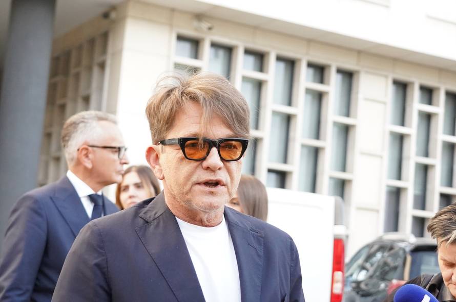 TikToker provocirao Dragana Bjelogrlića, on mu izbio mobitel