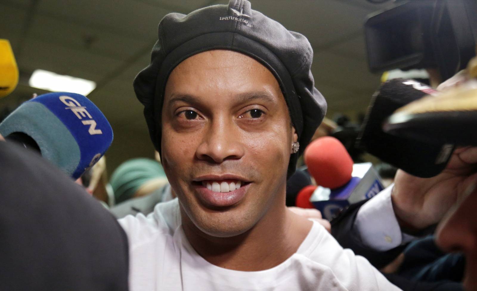 Ronaldinho leaves Paraguay's Supreme Court after testifying in Asuncion