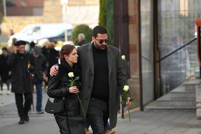 FOTO Obitelj i slavni kolege su se oprostili od Žarka Lauševića