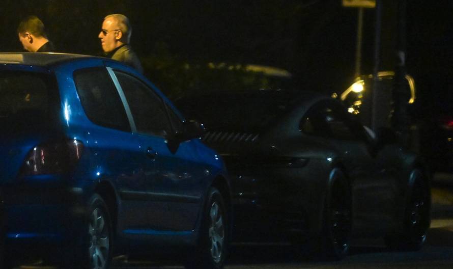 Bivša misica Barbara Ljiljak proslavila je 33. rođendan u jednom zagrebačkom restoranu, a za poklon je dobila Porsche koji je  bio ukrašen velikom ružičastom plišanom mašnom