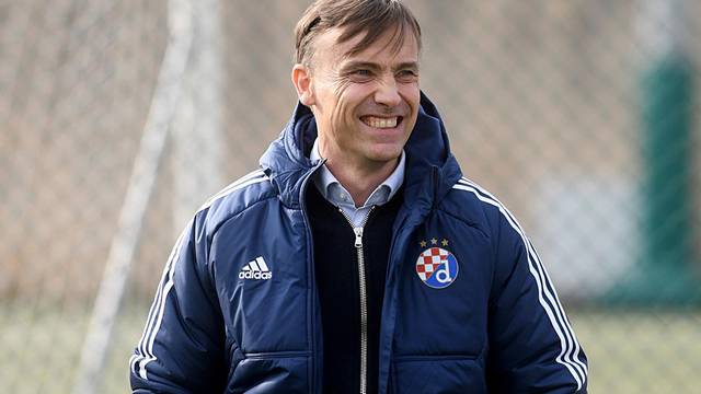 Šibenik: Dario Šimić na terenu uoči utakmice Hrvatskog nogometnog kupa, HNK Šibenik - GNK Dinamo