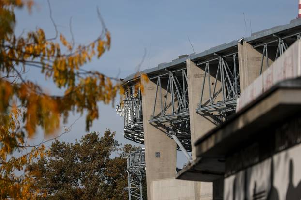 Zagreb: Počelo postavljanje stolica na sjevernoj tribini stadiona u Kranjčevićevoj