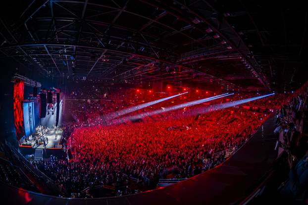 FOTO Kakva kombinacija! Evo u čemu je Seve nastupila u Areni