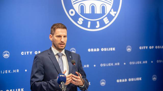 Osijek: Potpredsjednik Vlade ministar Bačić sastao se s osječkim gradonačelnikom Ivanom Radićem
