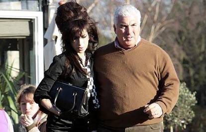 Amy Winehouse sad jedino smiruju filmovi M. Monroe