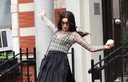 Anne, jesi dobro? Glumica pala na snimanju 'Vrag nosi Pradu 2'