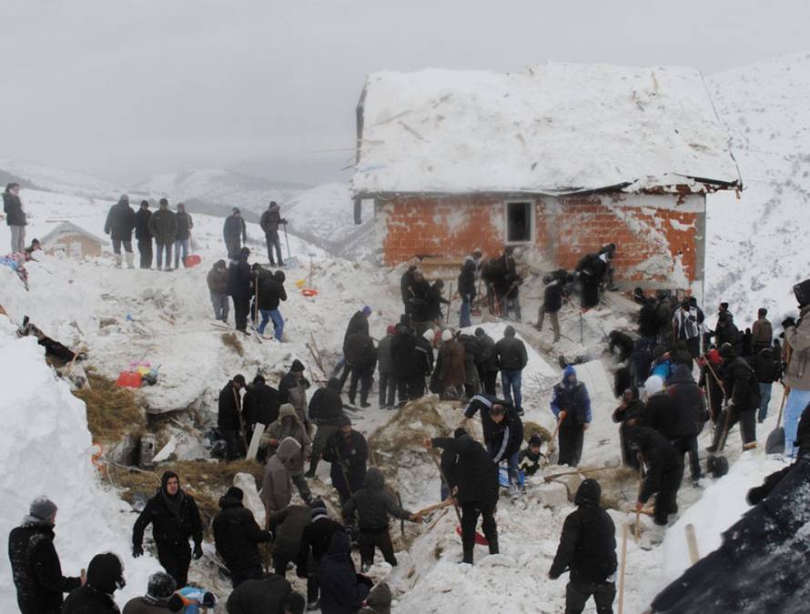 Info-ks/Admir Idrizi