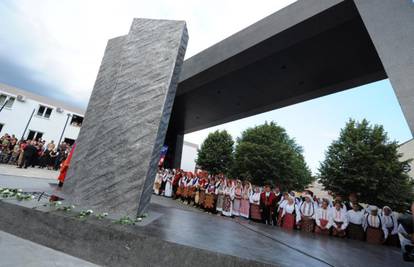 Josipović: Svi smo ponosni na branitelje i obranu slobode