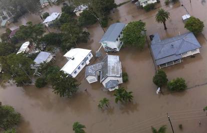 Poplave "biblijskih razmjera" potjerale Australce iz domova