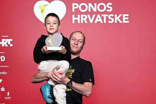 Toni je Ponos Hrvatske: 'Rado &cacute;u se odre&cacute;i nagrade, &zcaron;elim pomo&cacute;i dje&ccaron;aku. Lako za mene'