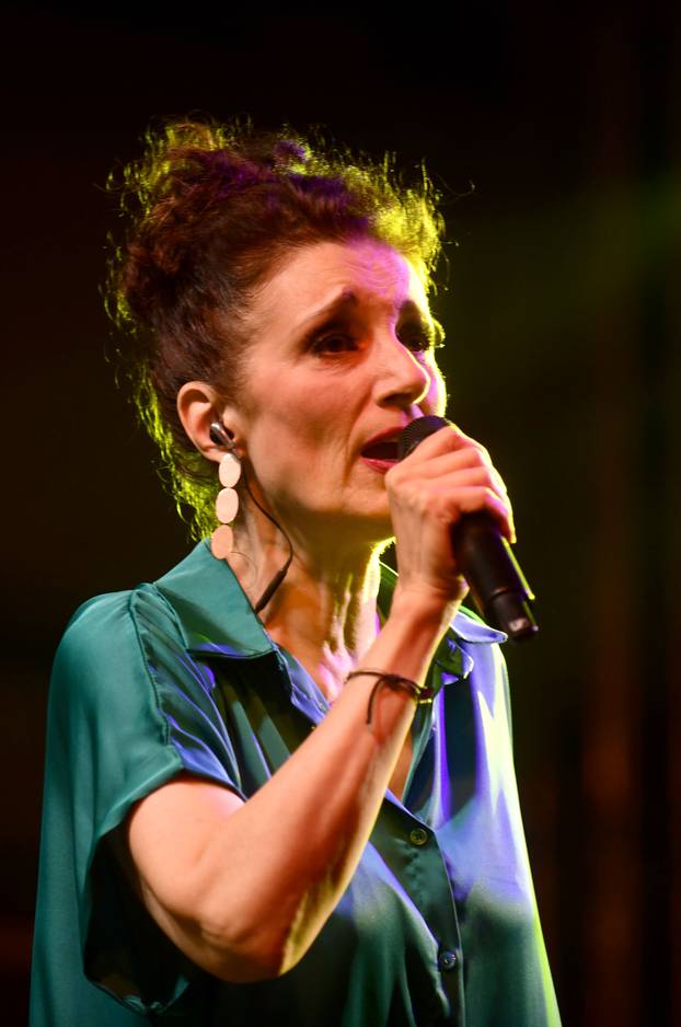 Oroslavje: Doris Dragović nastupila na Ljetnoj pozornici