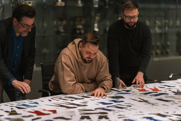 Jedan od ovih osam bit će novi dres Dinama. Koji je najljepši?