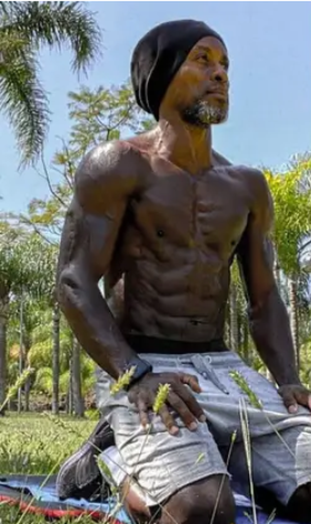 FOTO Bivša ikona Bayerna s 51 na leđima je kao Terminator!