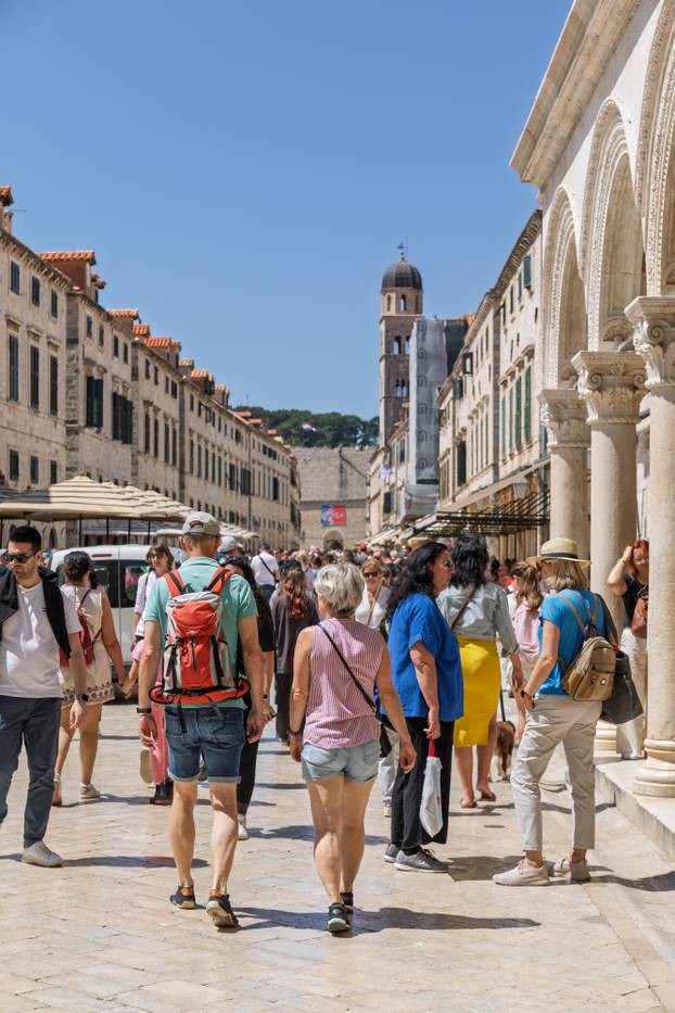 Dubrovnik: Velike gužve unutar povijene jezgre grada.