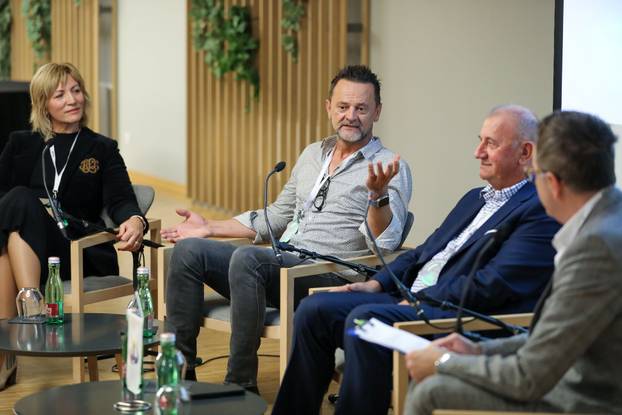 Zagreb: Konferencija DignetDay, panel: Brži proces putem digitalizacije - Cjeloživotno učenje