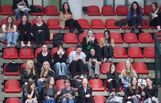 Zagreb: Glumačka postava BOK festa na treningu s RK Zagrebom