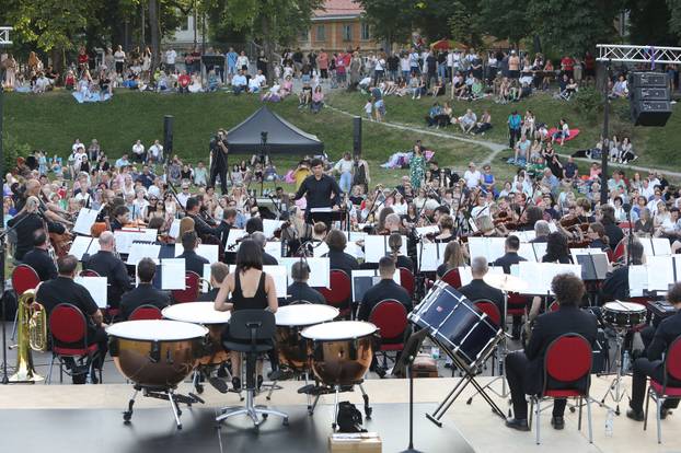 Karlovac: Klasika u parku Glazbene skole