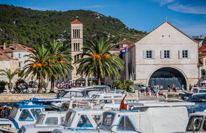 Ogorčeni ugostitelji na Hvaru najavili su protest: 'Sezona iza nas je propala, a prihodi loši!'