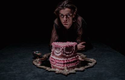 VIDEO Marko Bošnjak objavio je spot za 'Poison Cake' s kojom će se predstaviti na Dori u Opatiji