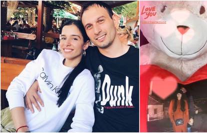 Romantični Karačić je zaručnici poklonio plišanca na kojem je njihova slika: 'Puno te volim'