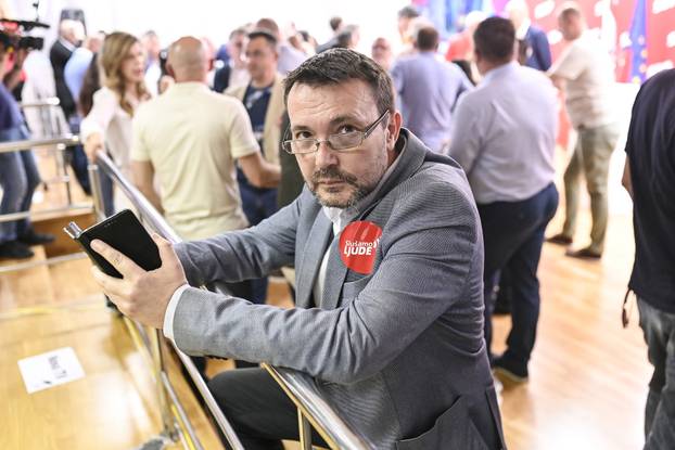 Zagreb: Iščekivanje rezultata u stožeru SDP-a