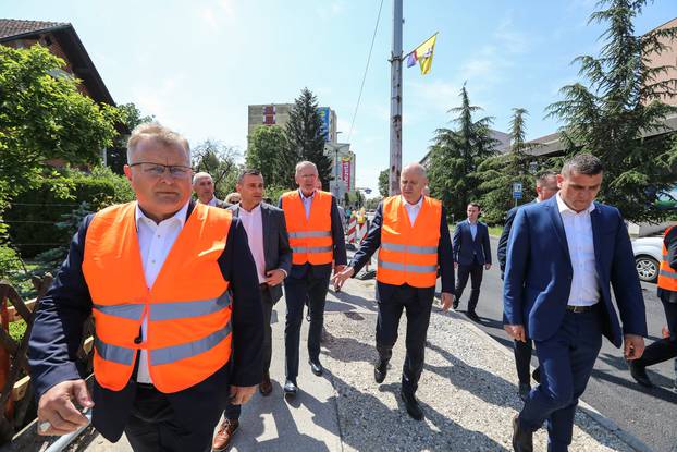 Branko Bačić obišao radove na obnovi u Zaprešiću 