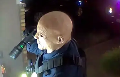 FOTO Ovo je ubojica političarke. Traže ga, nosio je jezivu masku