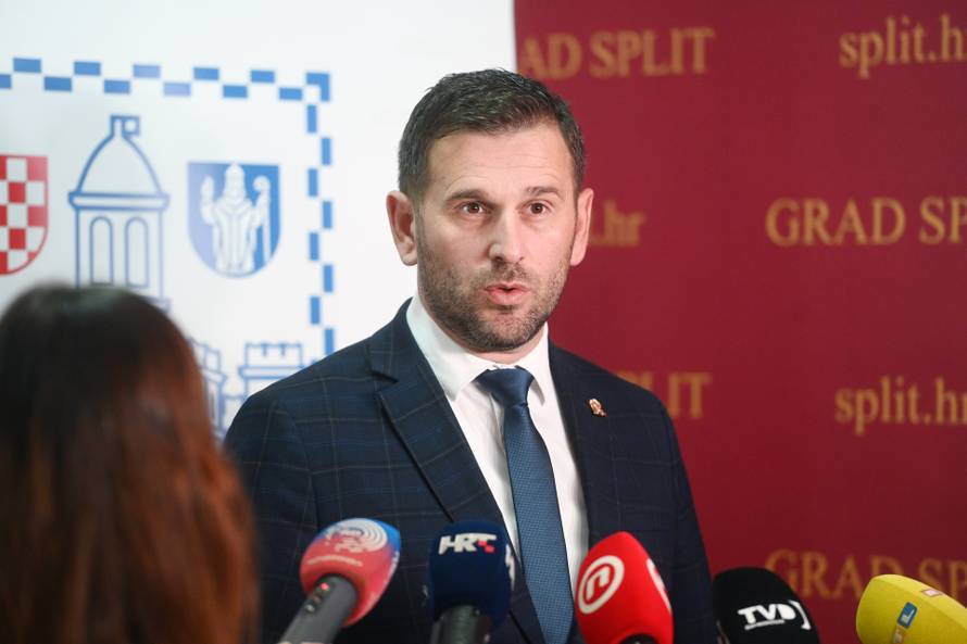 Split: Izvanredna konferencija za medije gradonačelnika Tomislava Šute
